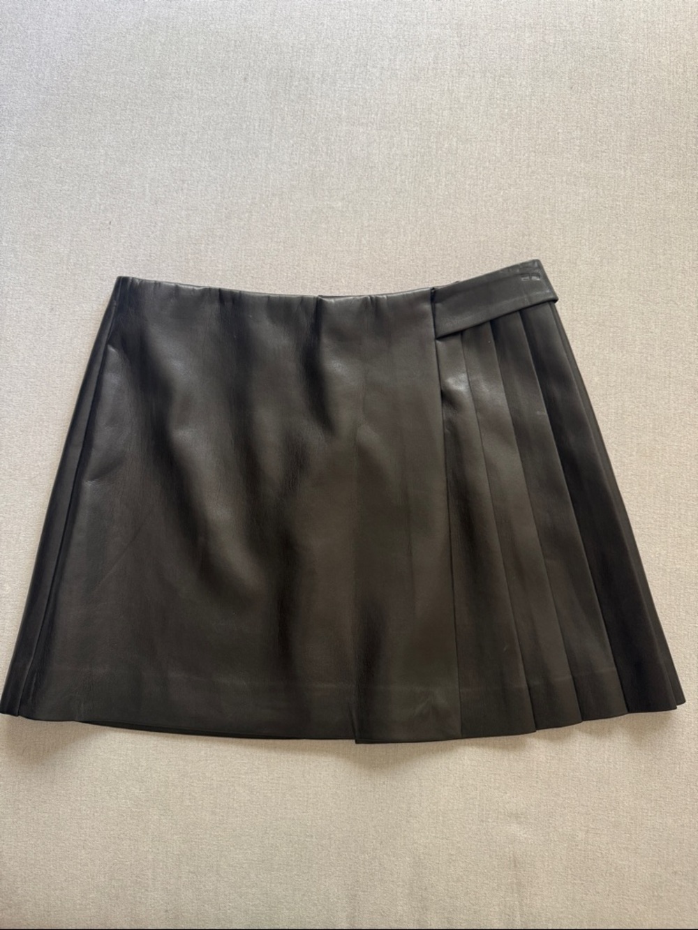 Alice and Olivia Black Vegan Leather Mini Skirt - never worn size 12